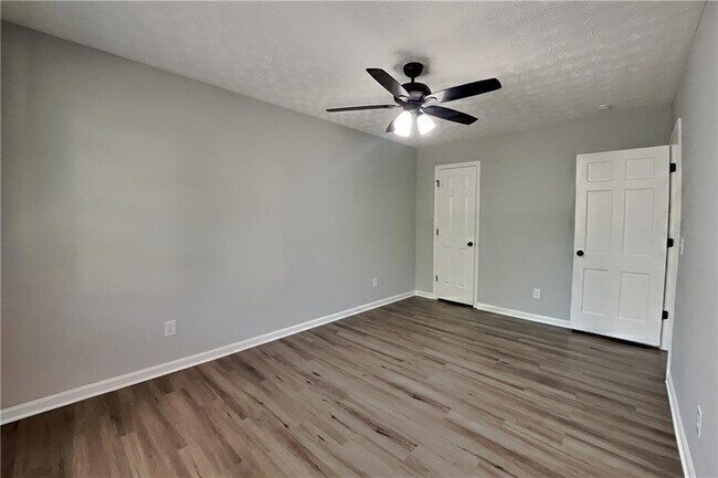 Building Photo - 524 Meadowfield Ct