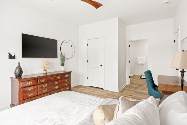 Building Photo - 35 Keystone Ave