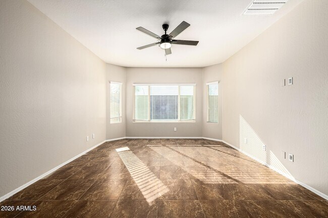 Building Photo - 10809 W Saddlehorn Rd