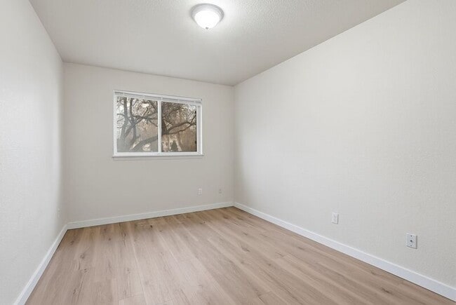 Building Photo - 3446 W Lilac Ct