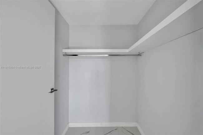 Building Photo - 840 NE 130th St