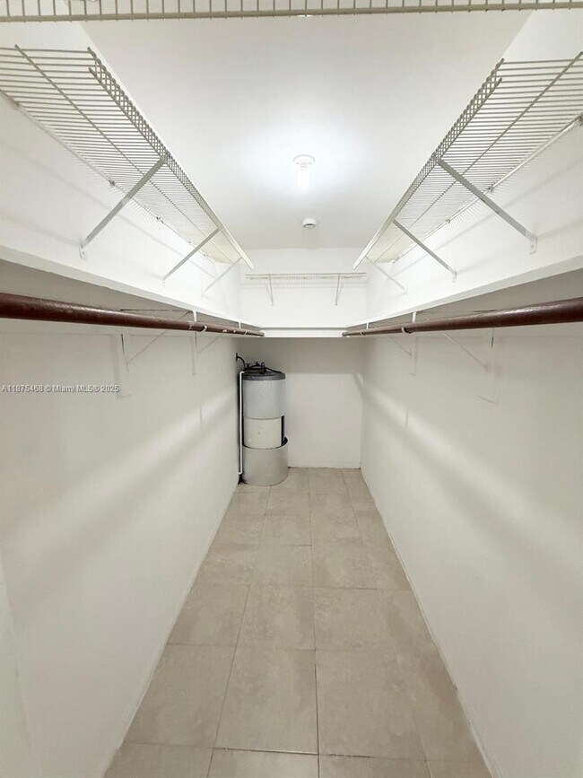 Building Photo - 315 NW 32nd St