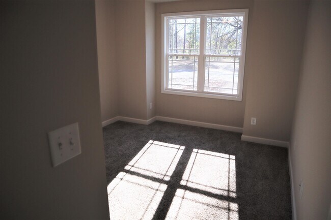 Building Photo - 1506 S Taylor St