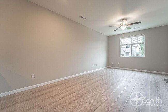 Building Photo - 7020 NE 156th Pl