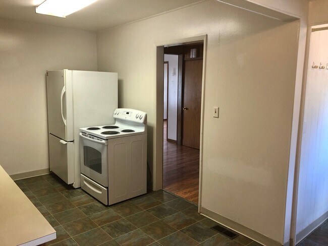 Building Photo - 2-Bedroom Single-Level House in Sherwood   $1000.00  OFF  1ST  FULL  MONTH'S  RENT