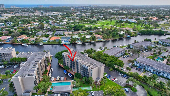 Building Photo - 21 Royal Palm Way