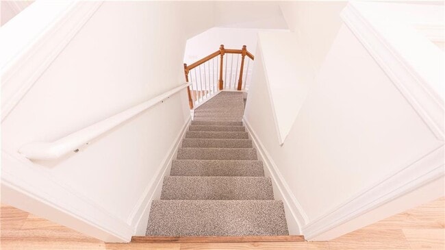 Building Photo - 2070 Hailston Dr NW