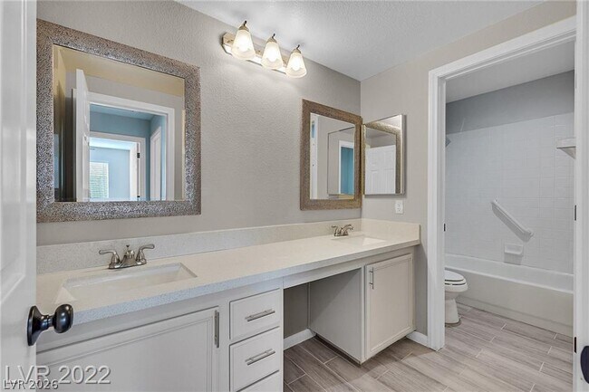 Building Photo - 1795 Lily Pond Cir