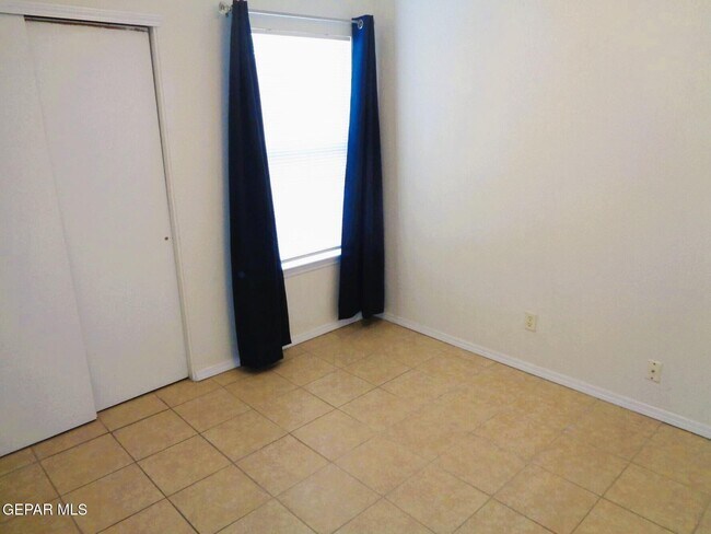 Building Photo - 12357 Tierra Buena Dr