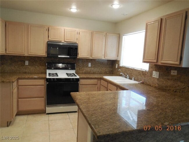 Building Photo - 8801 Cypresswood Ave