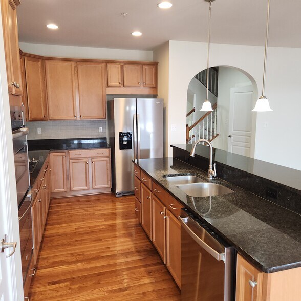 Building Photo - 7732 Water St