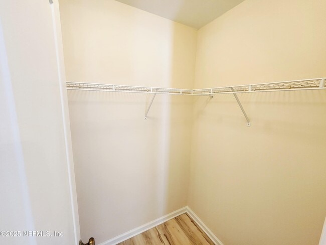 Building Photo - 6504 Crimson Leaf Ln