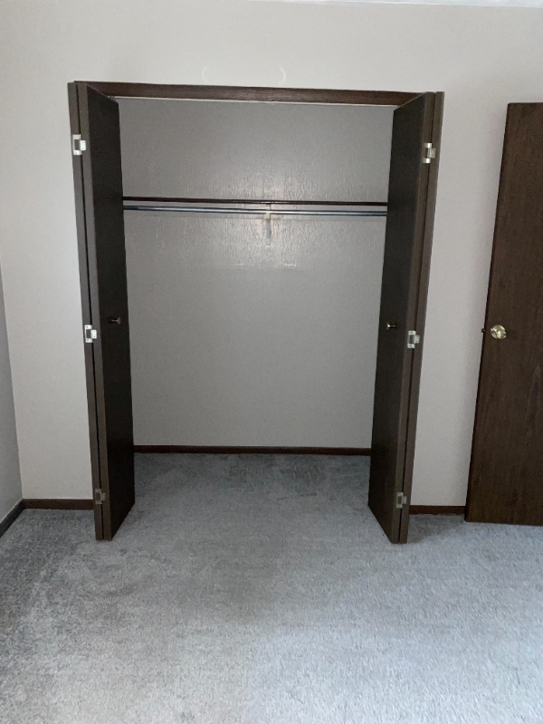 Building Photo - 1103 W Maple St