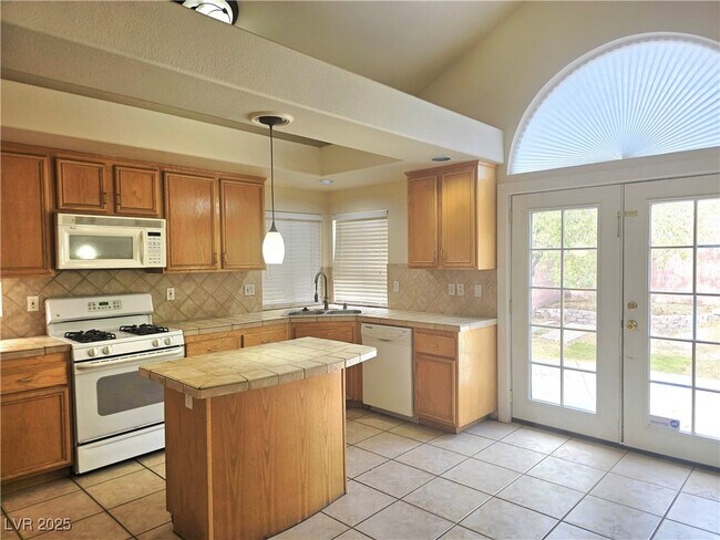 Building Photo - 7883 Salt Spray Ct