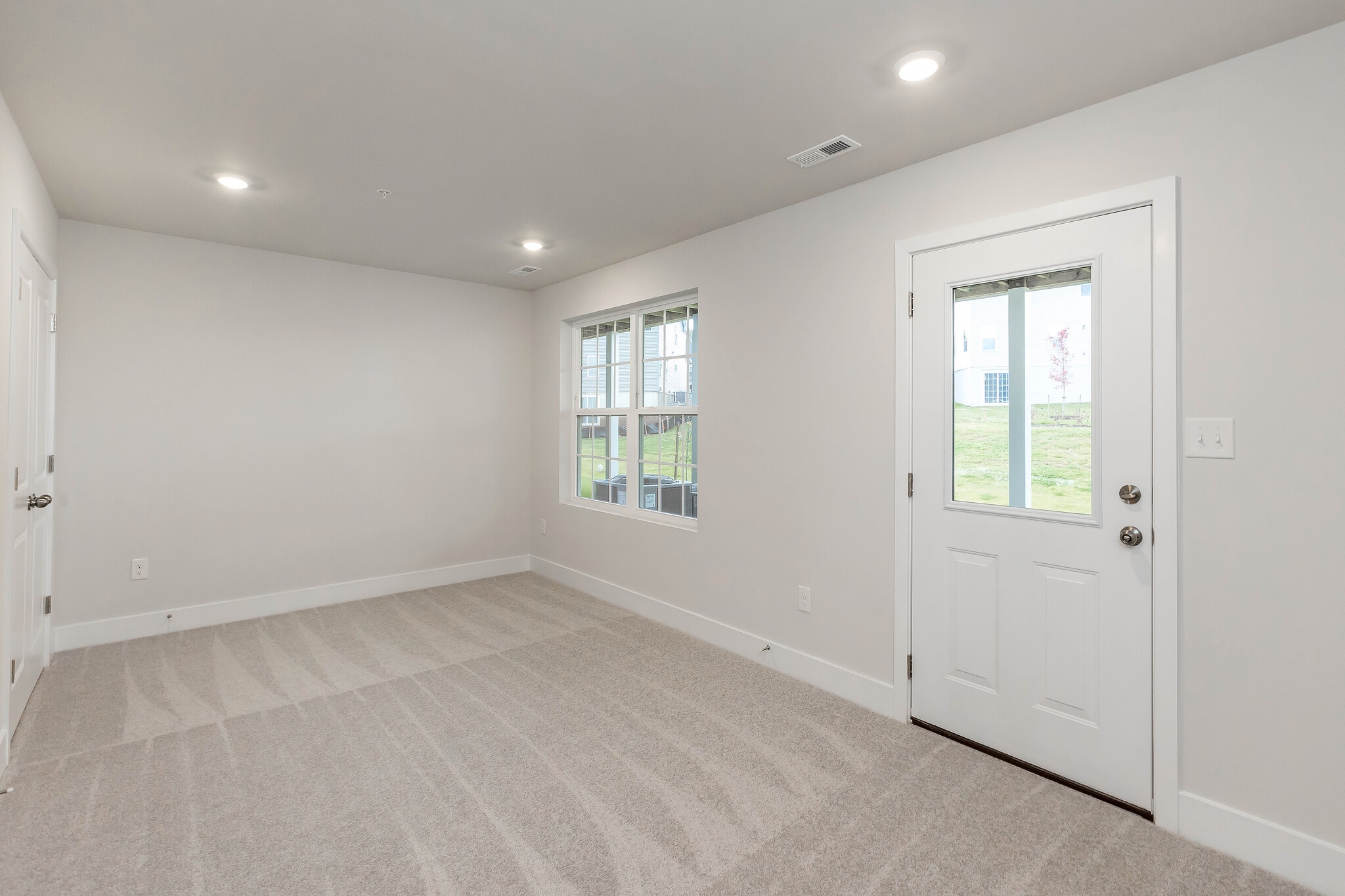 Building Photo - 2273 Marcy Dr