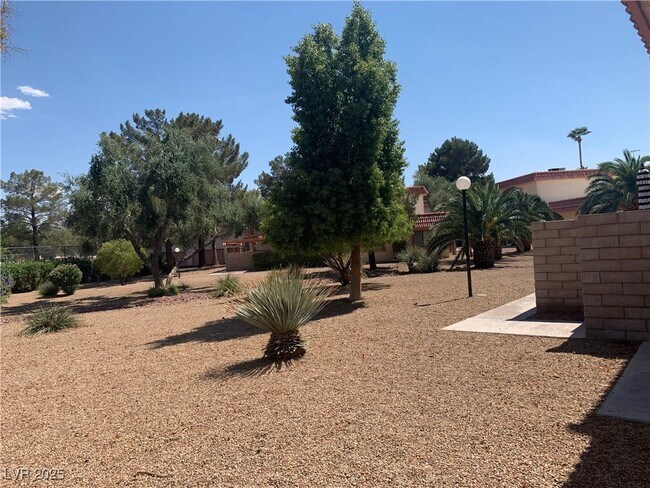 Building Photo - 1822 Avacado Ct