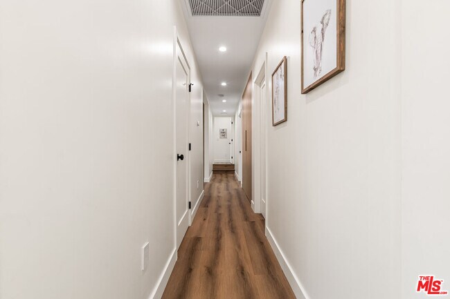 Building Photo - 266 Mabery Rd