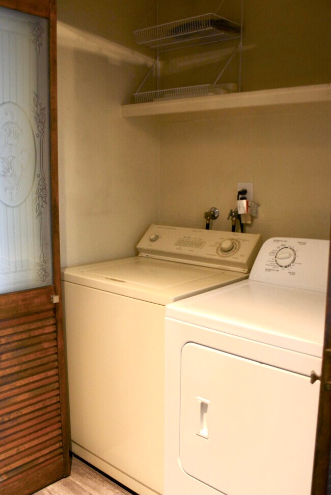 Building Photo - 2101 E 21ST St