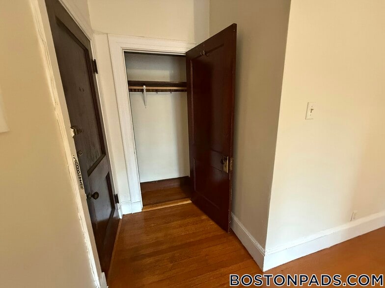 Building Photo - 163 Summer St