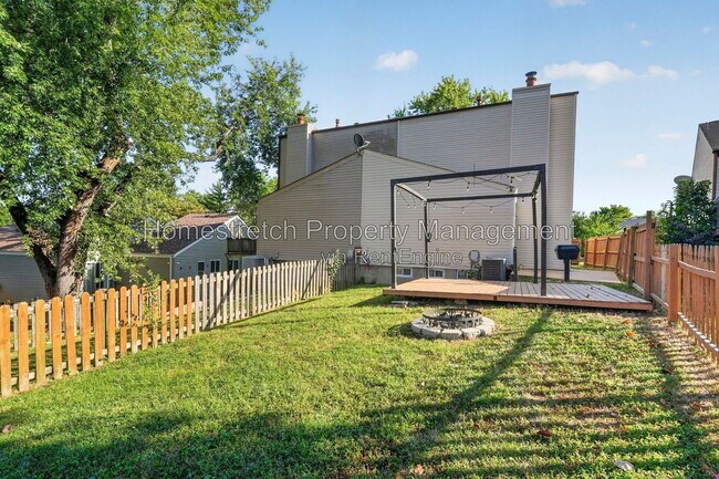 Building Photo - 92 Lost Dutchman Dr
