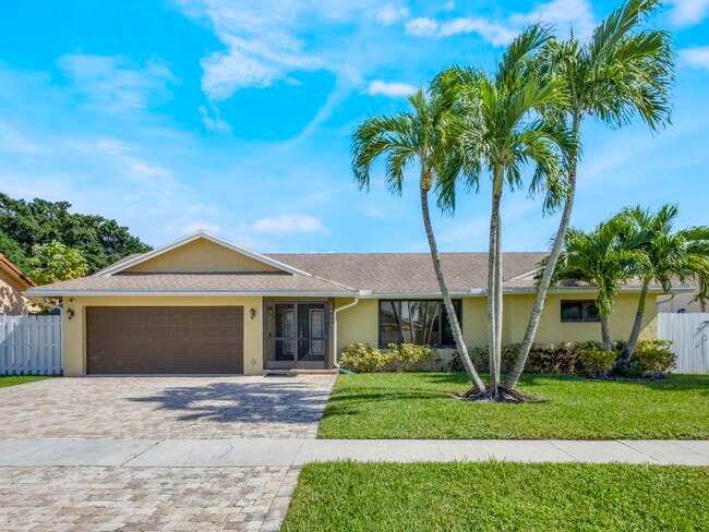 Building Photo - 19508 Hampton Dr