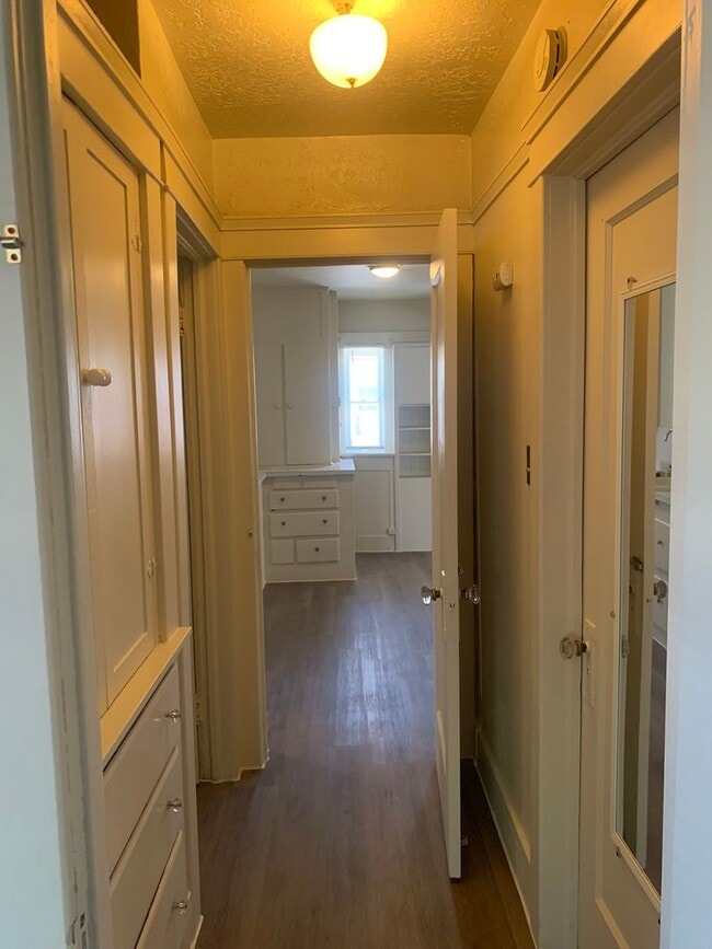 Building Photo - 205 Walden St