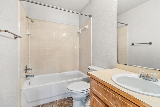 Building Photo - 4102 Terri Linn Dr