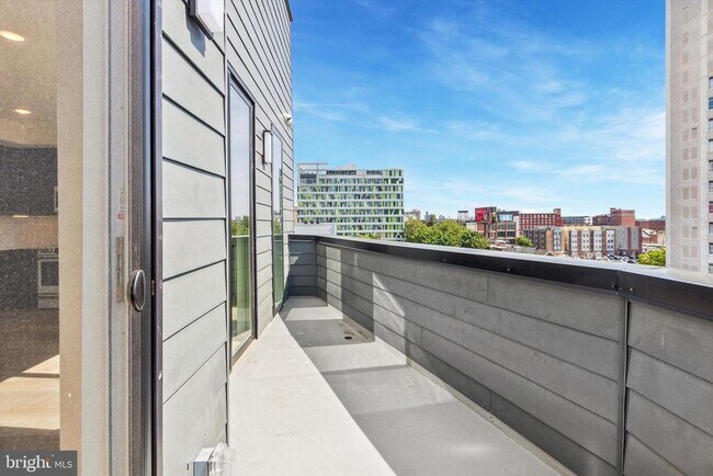 Building Photo - 225-27 N 12th St