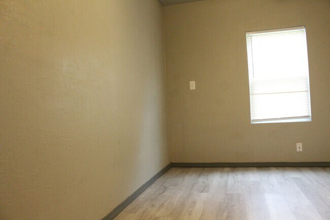 Building Photo - Spacious House for Rent in the Heart of Tu...