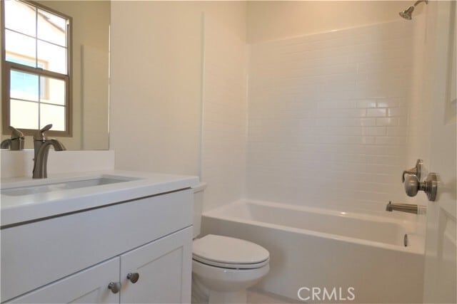 Building Photo - 139 Anthology