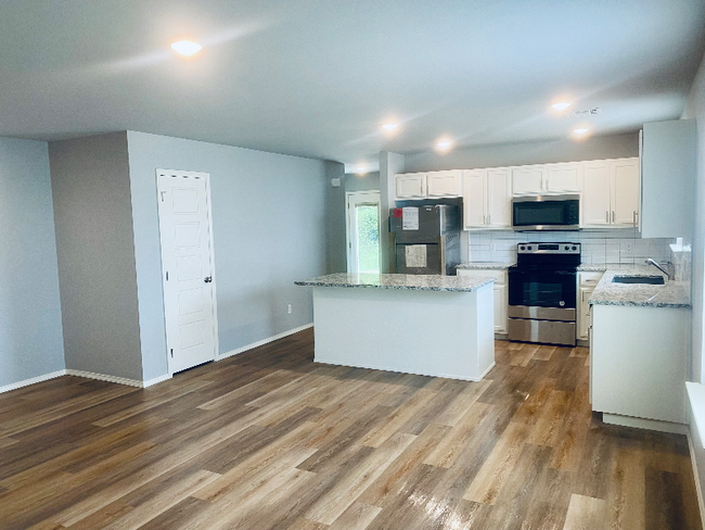 Building Photo - 207 S Fairland Ave