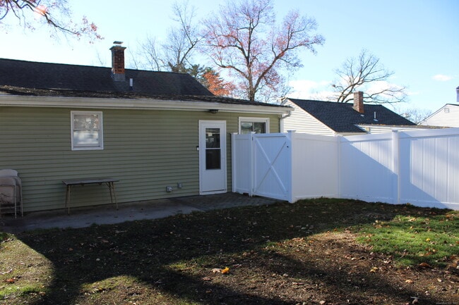 Building Photo - 20 Westchester Dr