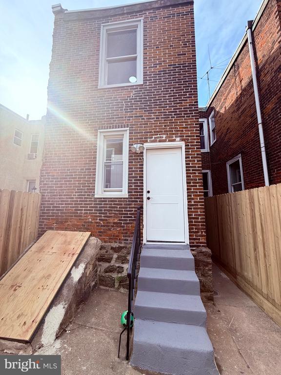 Building Photo - 2962 Weikel St