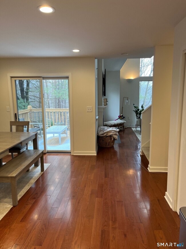 Building Photo - 6 Timberline Dr