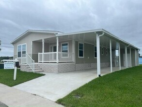 Building Photo - 40843 Roselle Lp