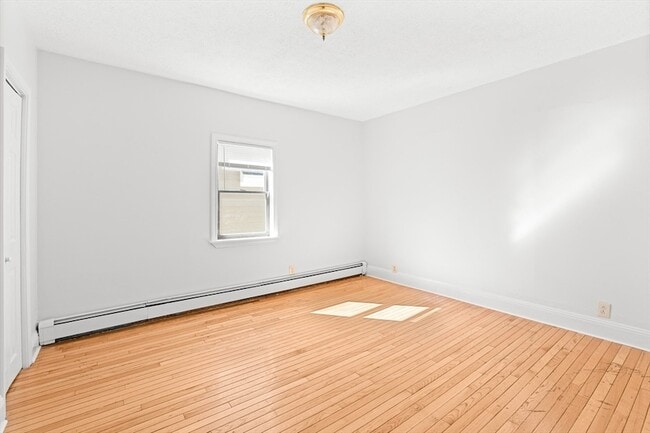 Building Photo - 43 Sargent Ave