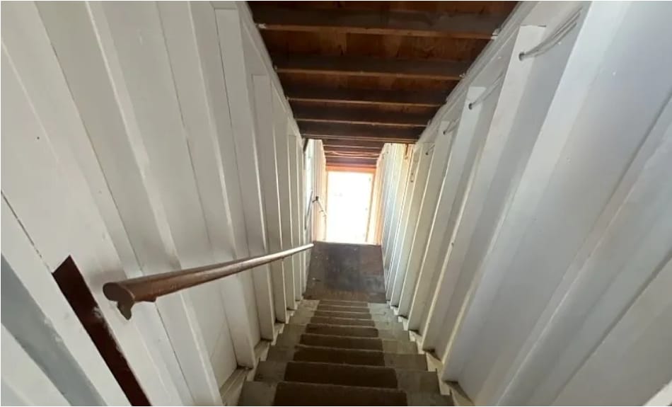 Building Photo - 1222 E Thompson Rd