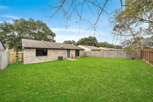 Building Photo - 4406 Kacee Dr