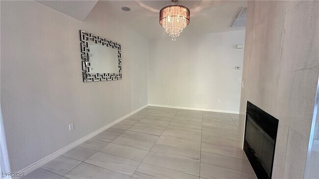 Building Photo - 5273 Candlespice Way