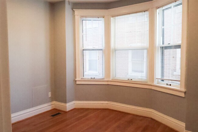 Building Photo - 757 Syracuse Ave