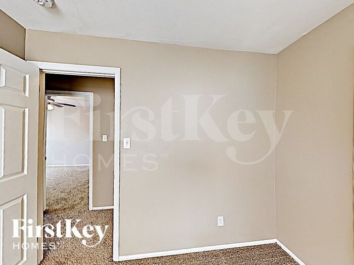 Building Photo - 1266 Garden Village Dr