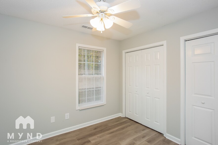 Building Photo - 312 Chinaberry Dr