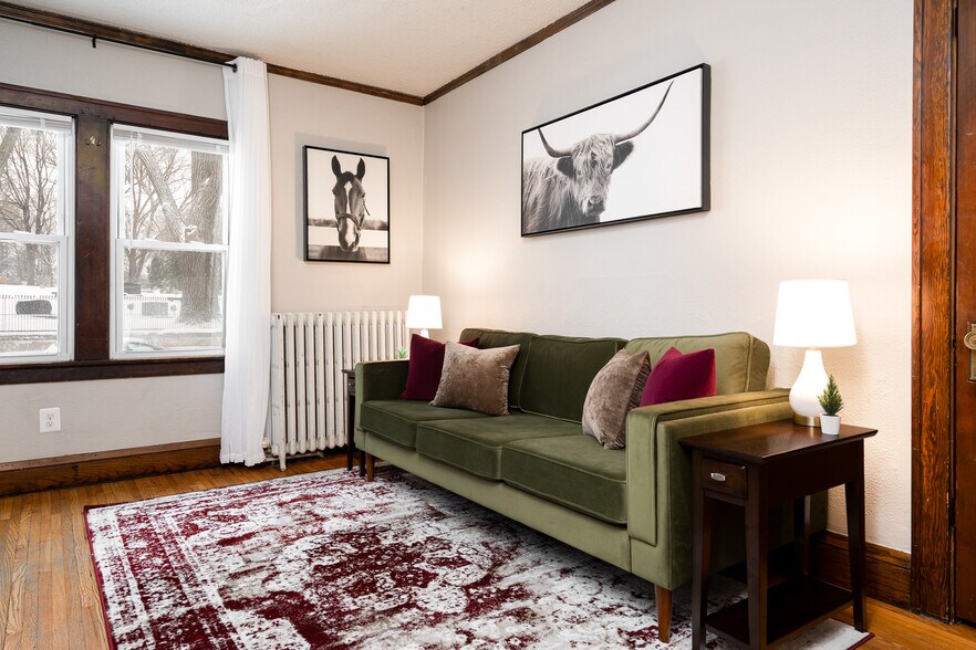 Building Photo - 4141 4th Ave S