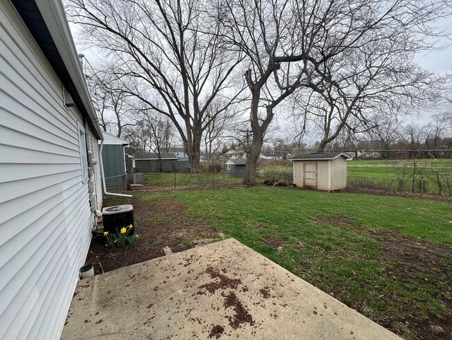 Building Photo - 206 Raupp Blvd