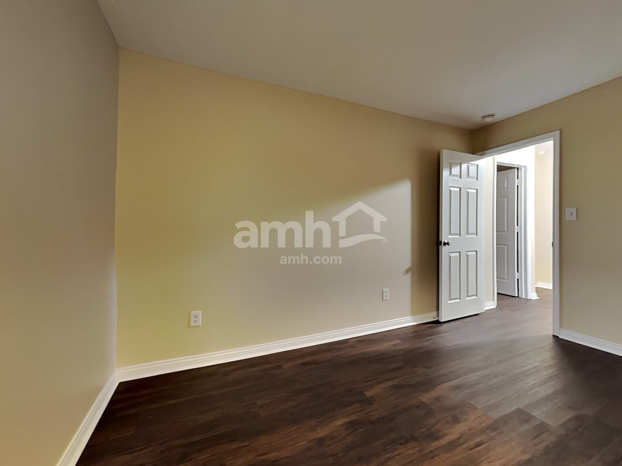Building Photo - 17937 Cristin Way