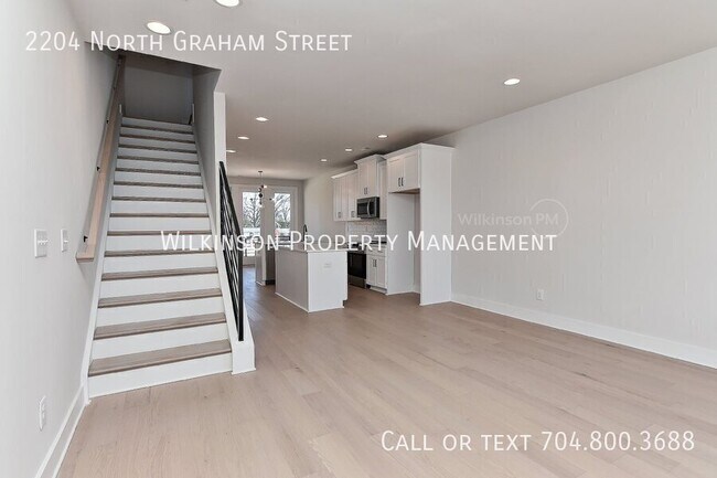 Building Photo - 2204 N Graham St