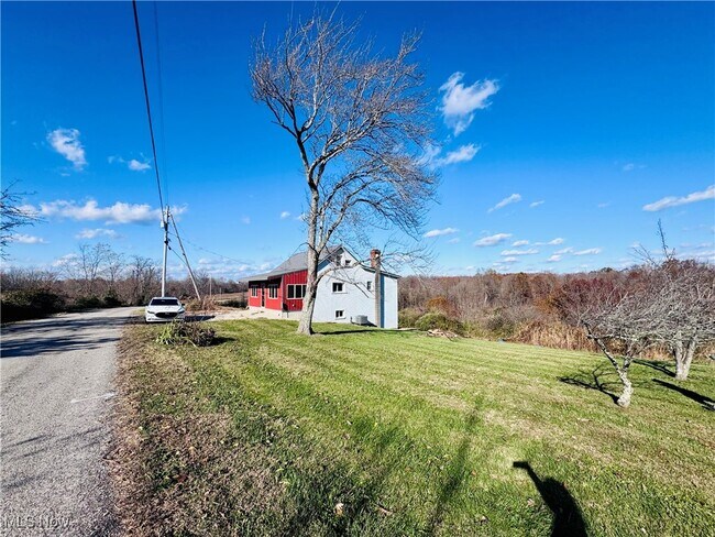 Building Photo - 3420 Point Lookout Rd