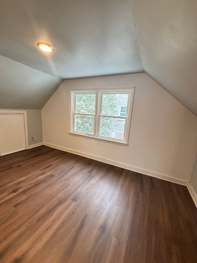 Building Photo - 110 Victory Dr