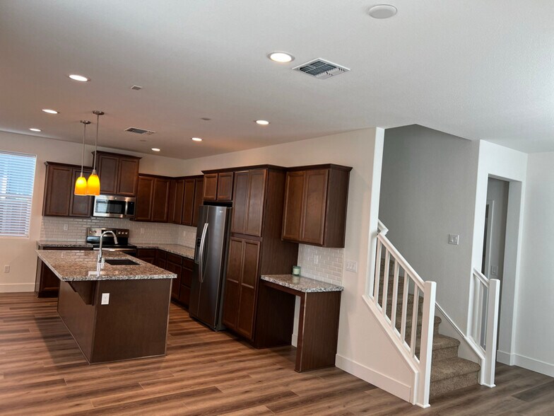 Building Photo - 2923 Crosswinds Wy