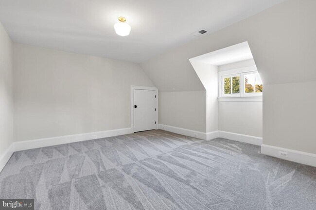 Building Photo - 4201 Bradley Ln